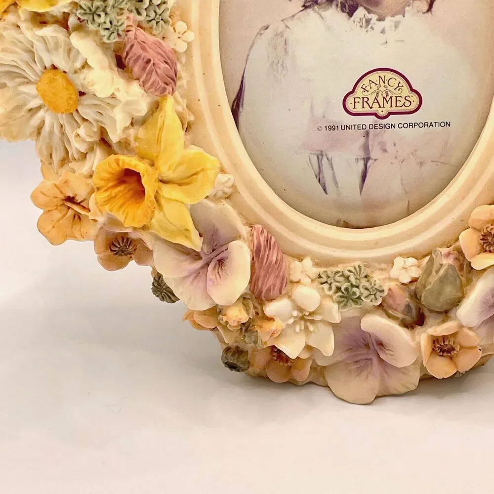 Vintage 1991 Fancy Frames Garden Bouquet 3D Floral Resin 3.5x5 Picture Frame